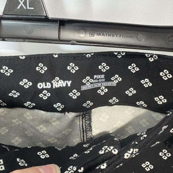 Old Navy Pixie Pants Women's Size 12 Black White Print Diamond Polka Dot Stretch - Picture 3 of 7